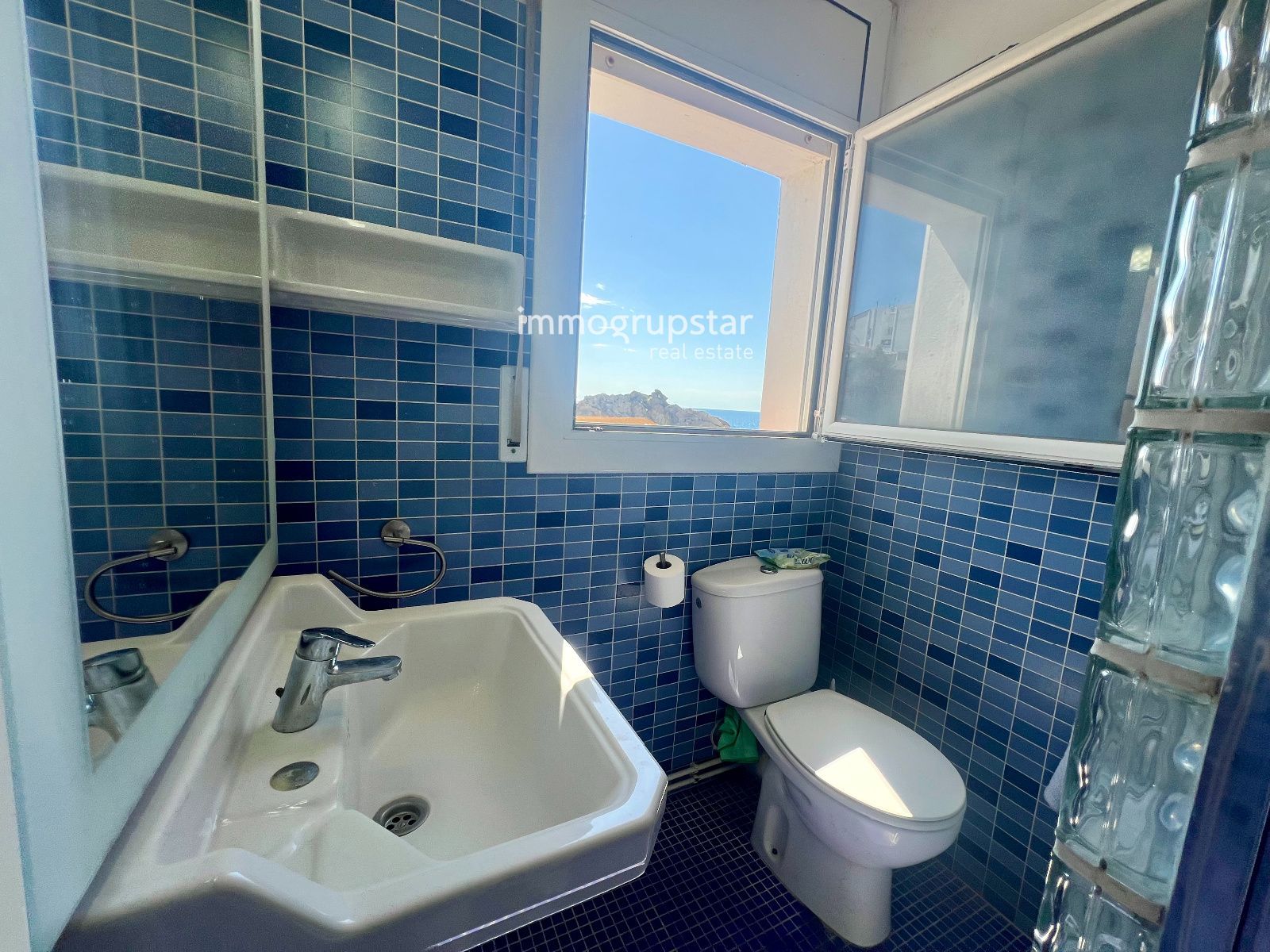 Exclusivo apartamento con terraza, garaje y vistas en Palamós - Foto 26