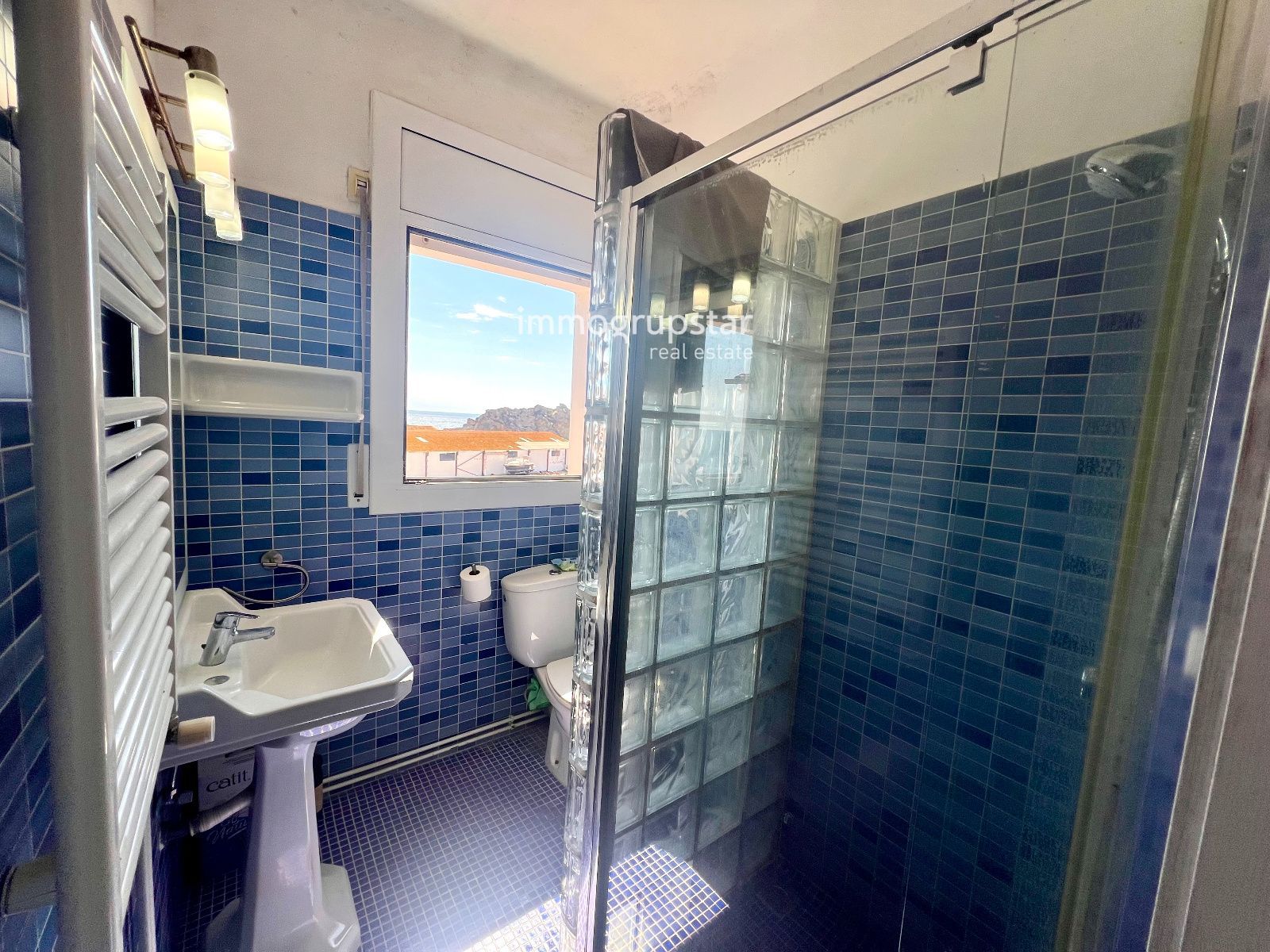 Exclusivo apartamento con terraza, garaje y vistas en Palamós - Foto 27