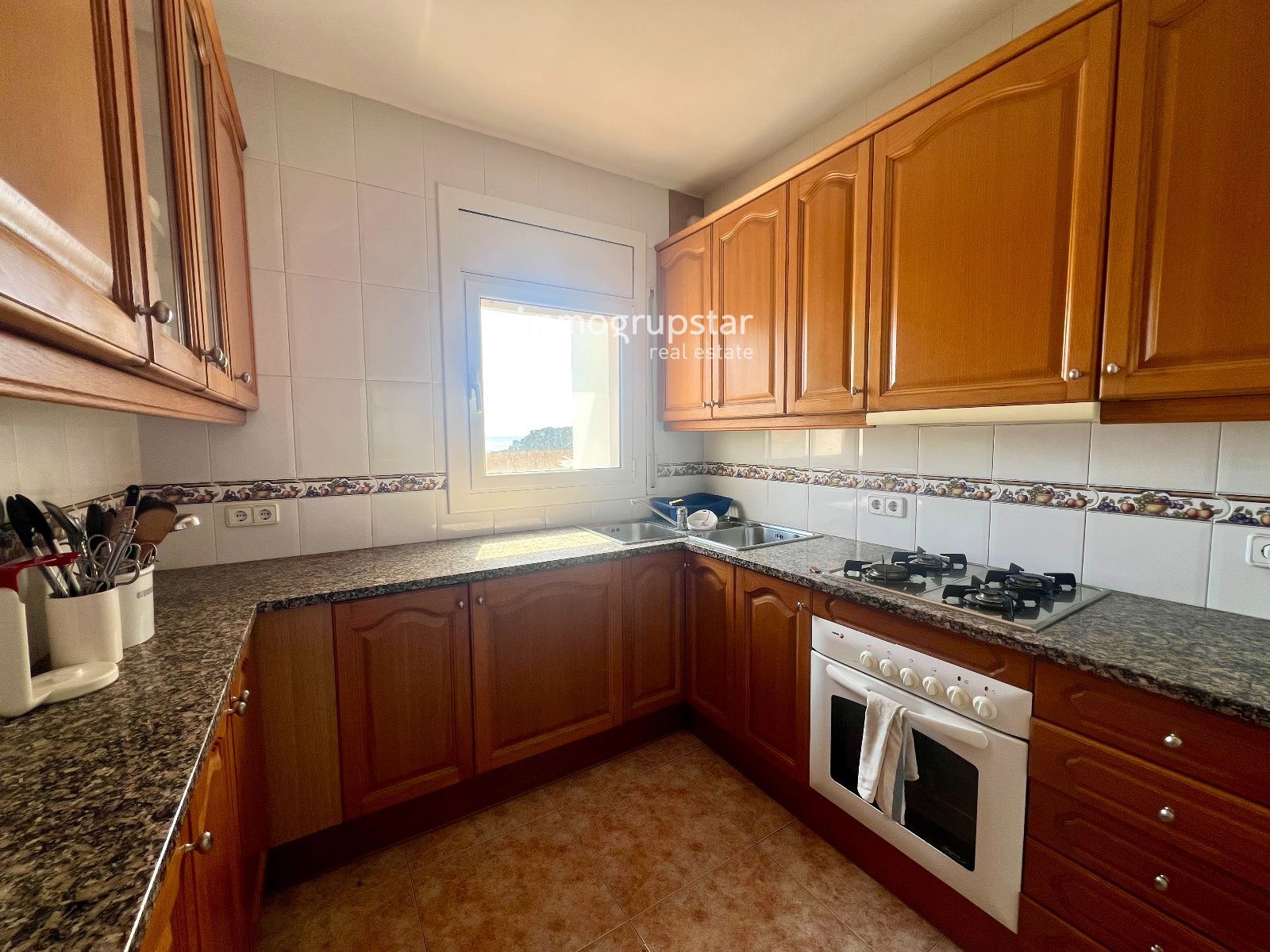 Exclusivo apartamento con terraza, garaje y vistas en Palamós - Foto 15