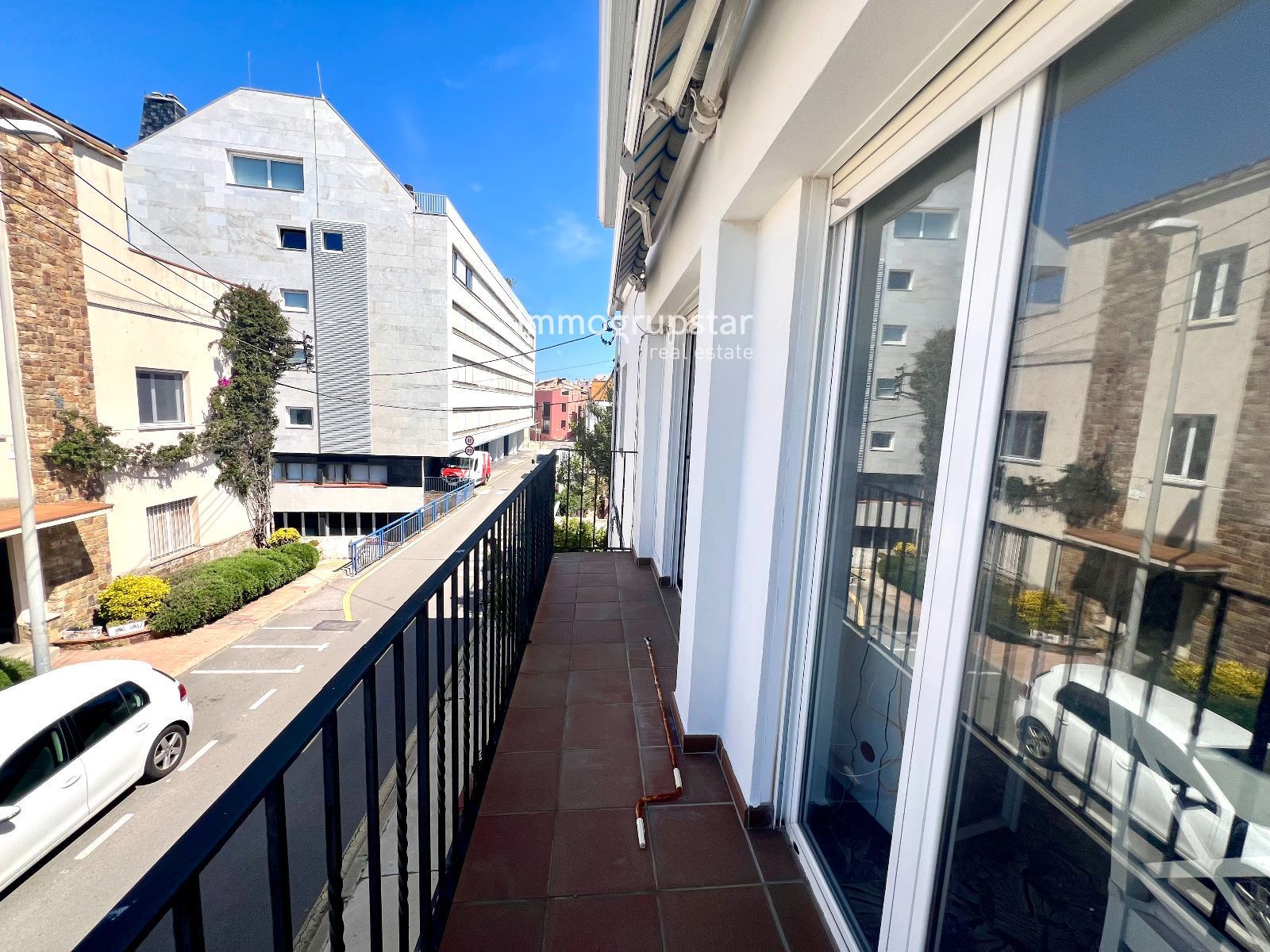 Exclusivo apartamento con terraza, garaje y vistas en Palamós - Foto 4