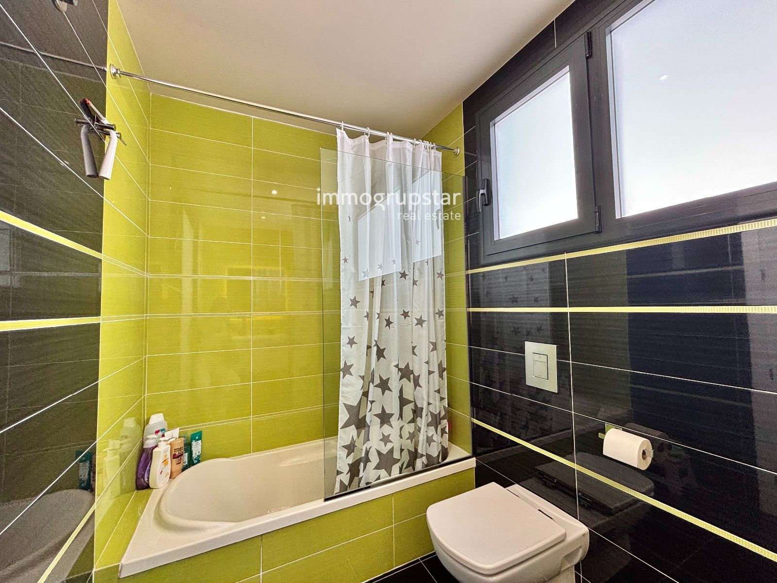 Villa moderna de una planta con piscina - Foto 26