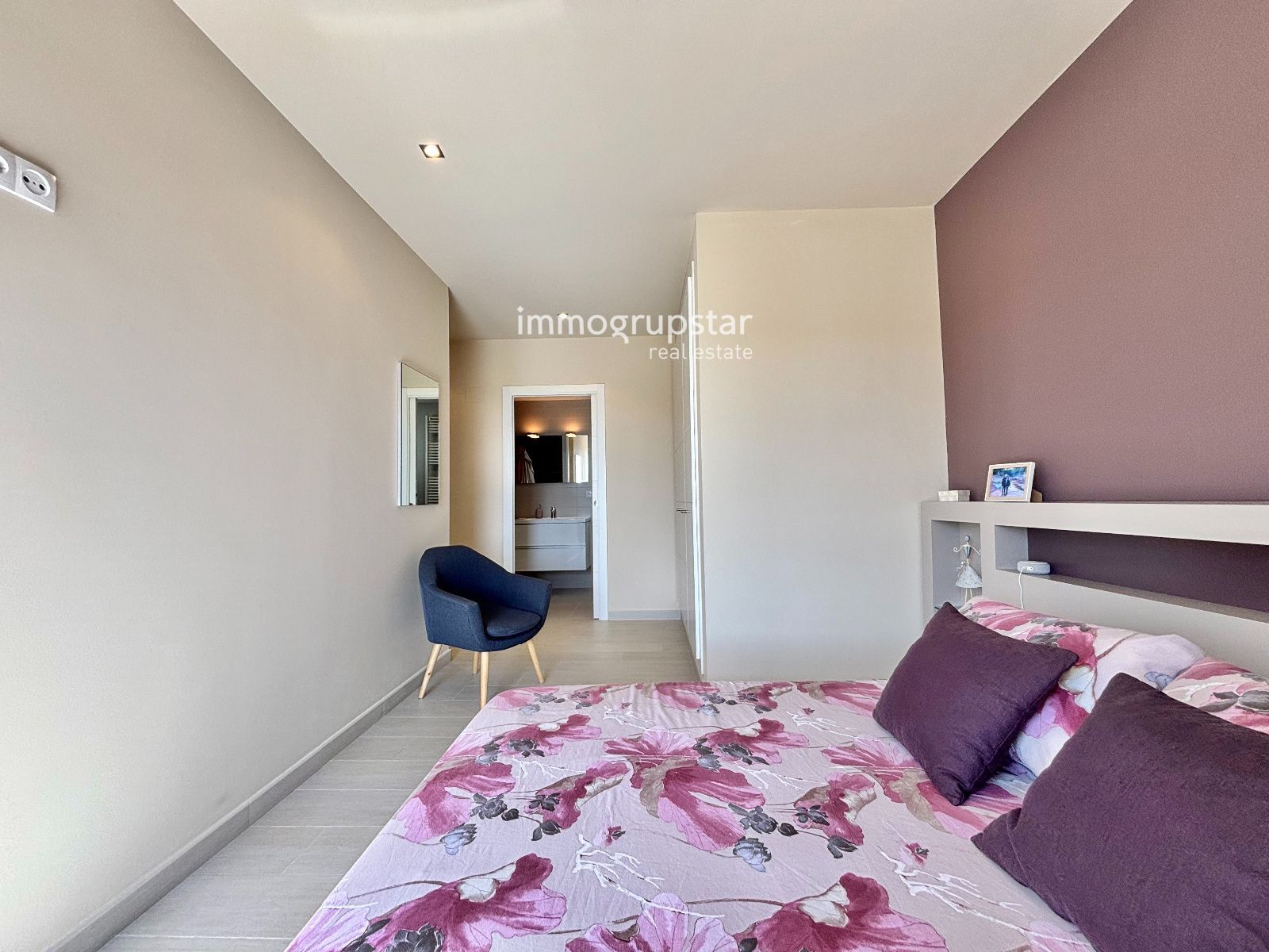 Villa moderna de una planta con piscina - Foto 22