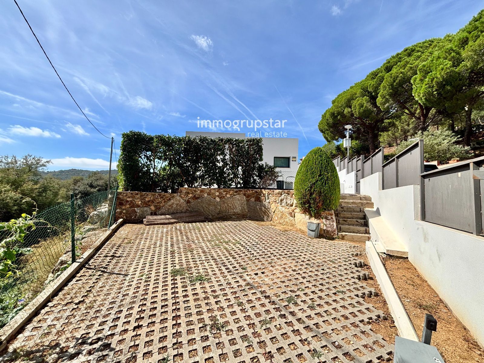 Villa moderna de una planta con piscina - Foto 33