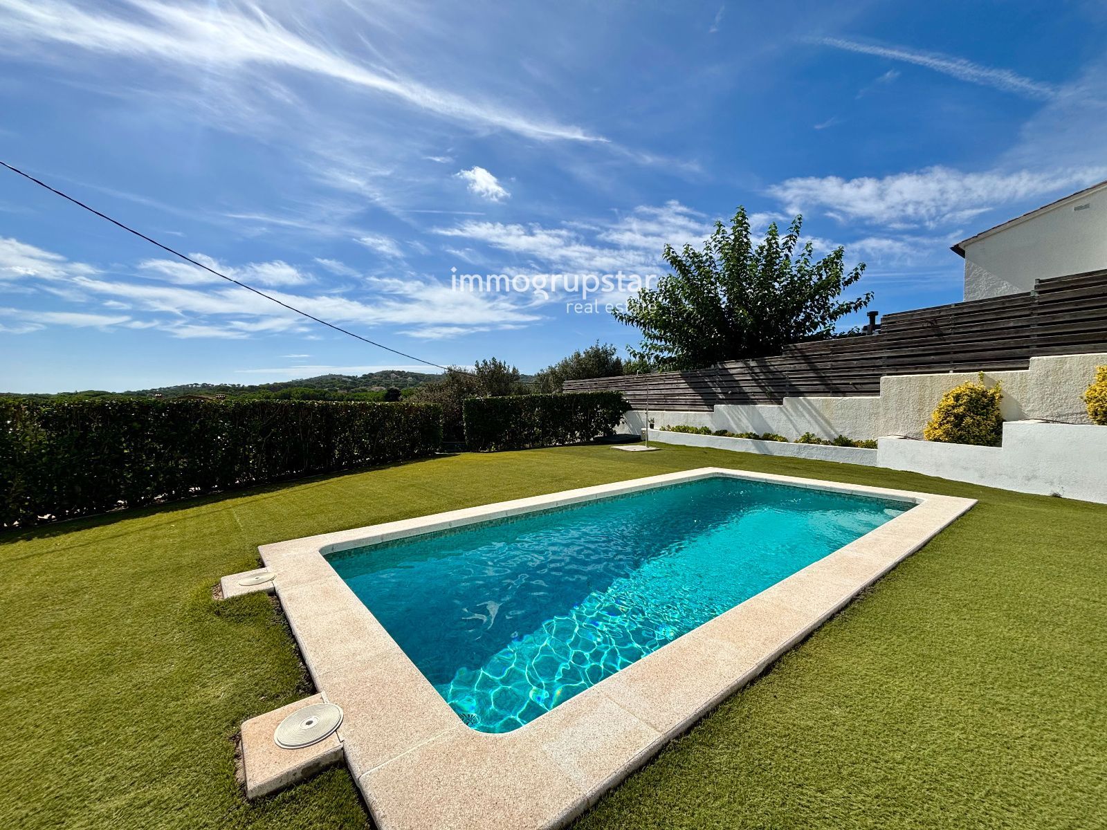 Villa moderna de una planta con piscina - Foto 5