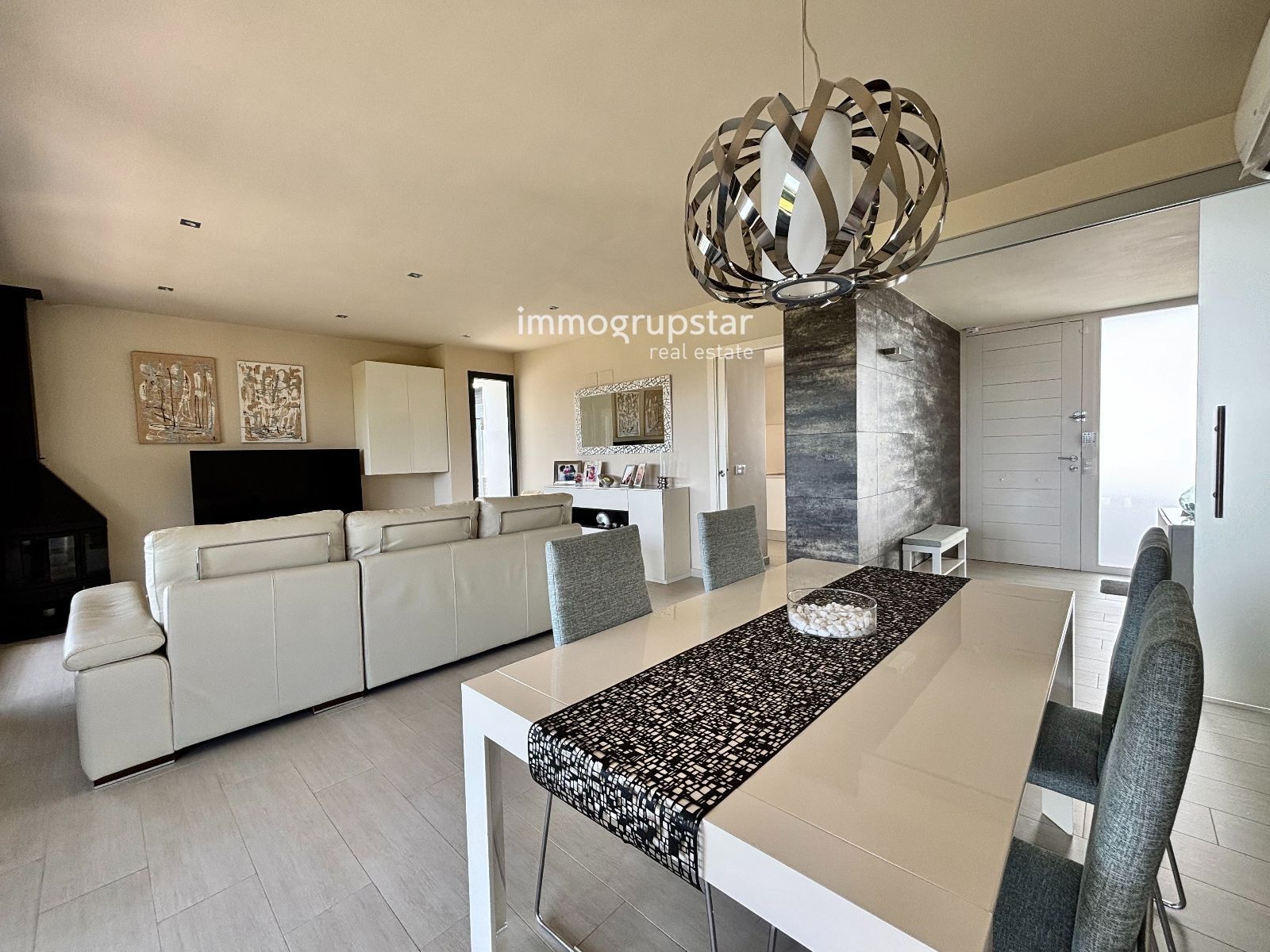 Villa moderna de una planta con piscina - Foto 12