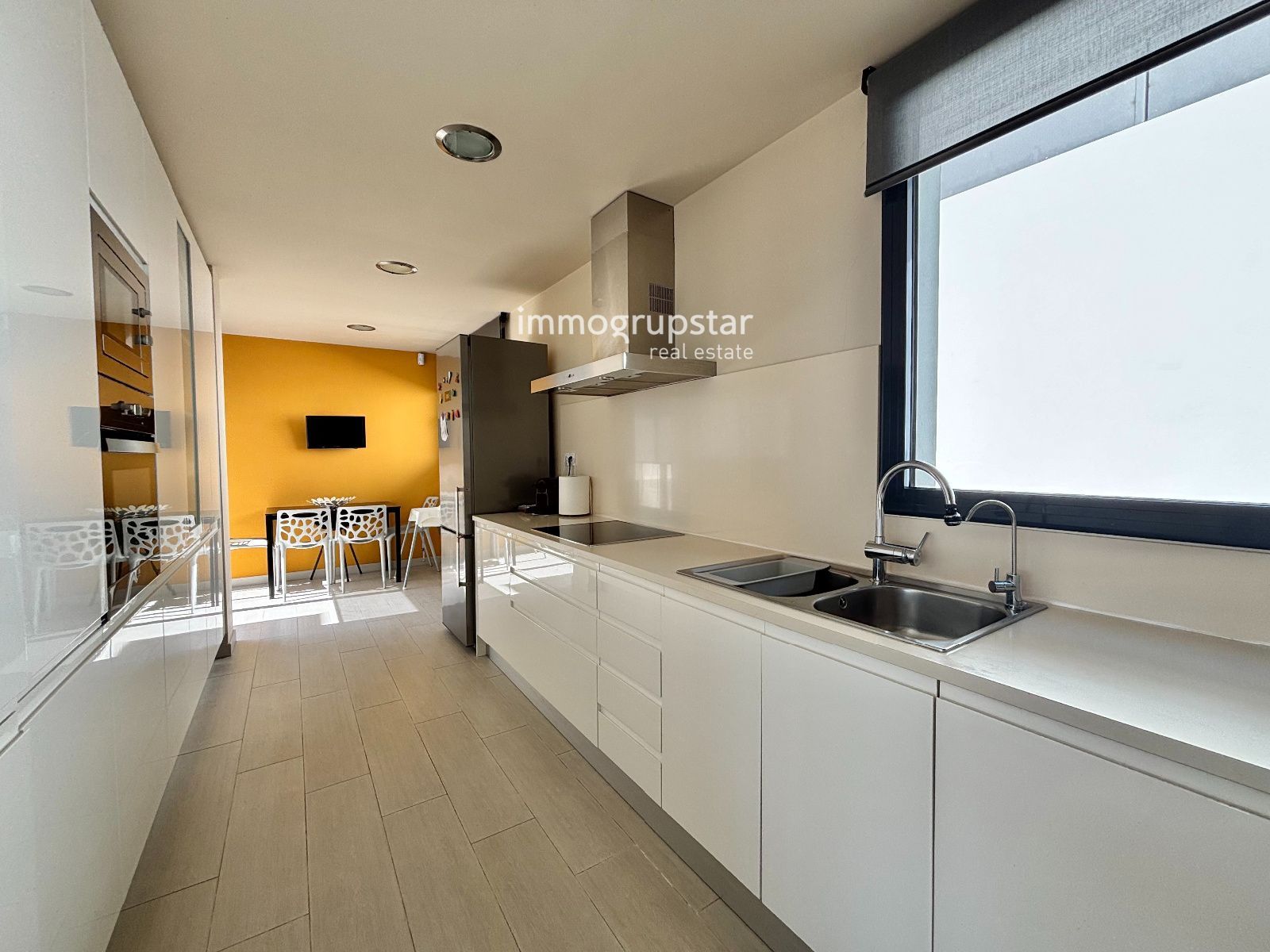 Villa moderna de una planta con piscina - Foto 14