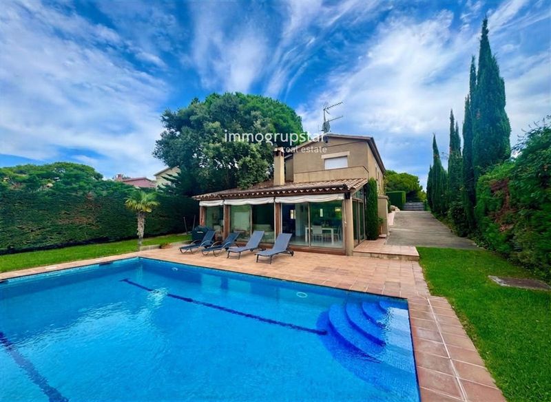 Chalet Independiente en venta Calonge, Girona. Ref: 1476. Immogrupstar