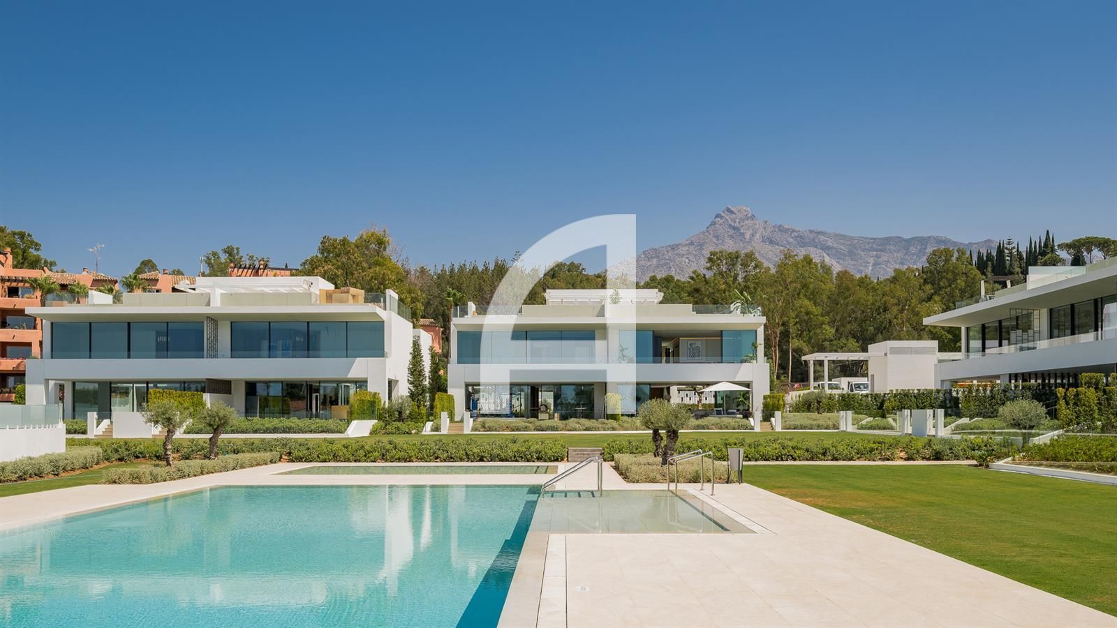 Chalet Independiente en venta Marbella, Málaga. Ref: 15316. GuinotPrunera