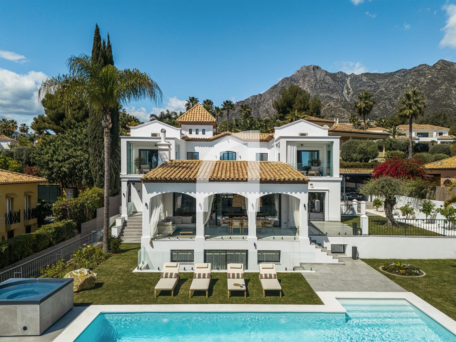 Chalet Independiente en venta Marbella, Málaga. Ref: 15423. GuinotPrunera