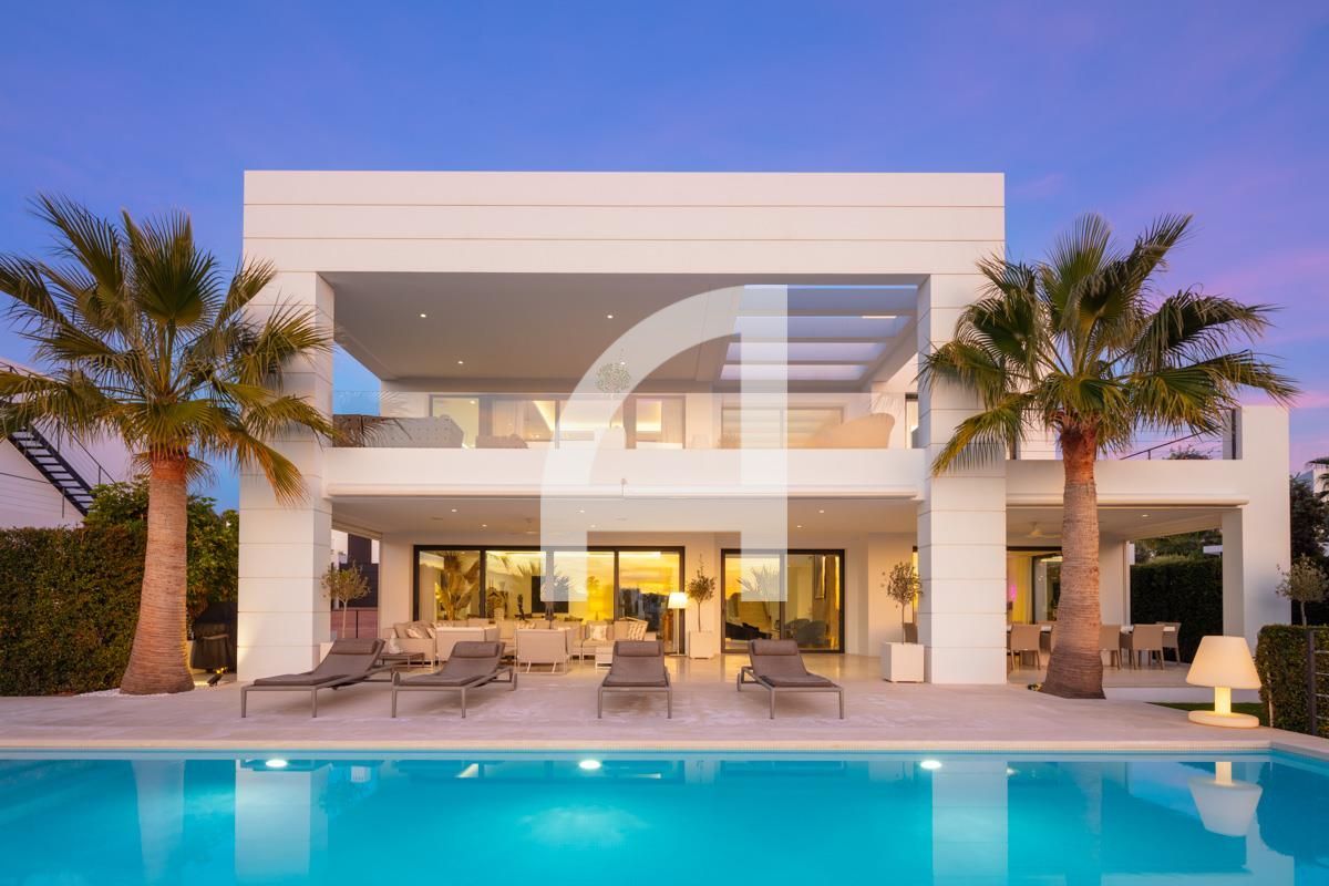 Chalet Independiente en venta Marbella, Málaga. Ref: 15666. GuinotPrunera