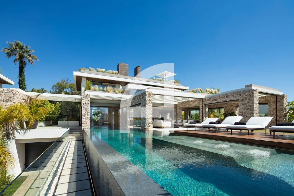 Chalet Independiente en venta Marbella, Málaga. Ref: 15706. GuinotPrunera