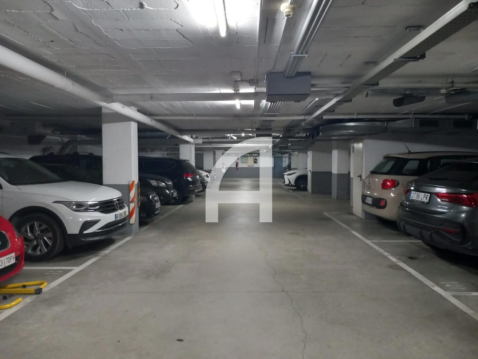 Garaje en alquiler Barcelona. Ref: 16248. GuinotPrunera