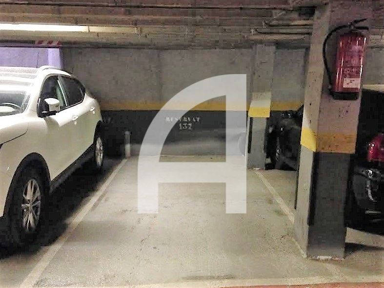 Garatge en lloguer Girona. Ref: 17090. GuinotPrunera