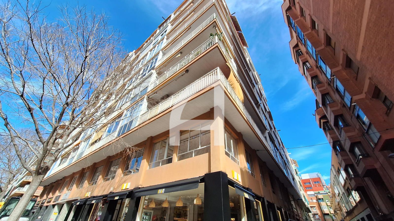 Local Comercial en venda i lloguer Barcelona. Ref: 17126. GuinotPrunera