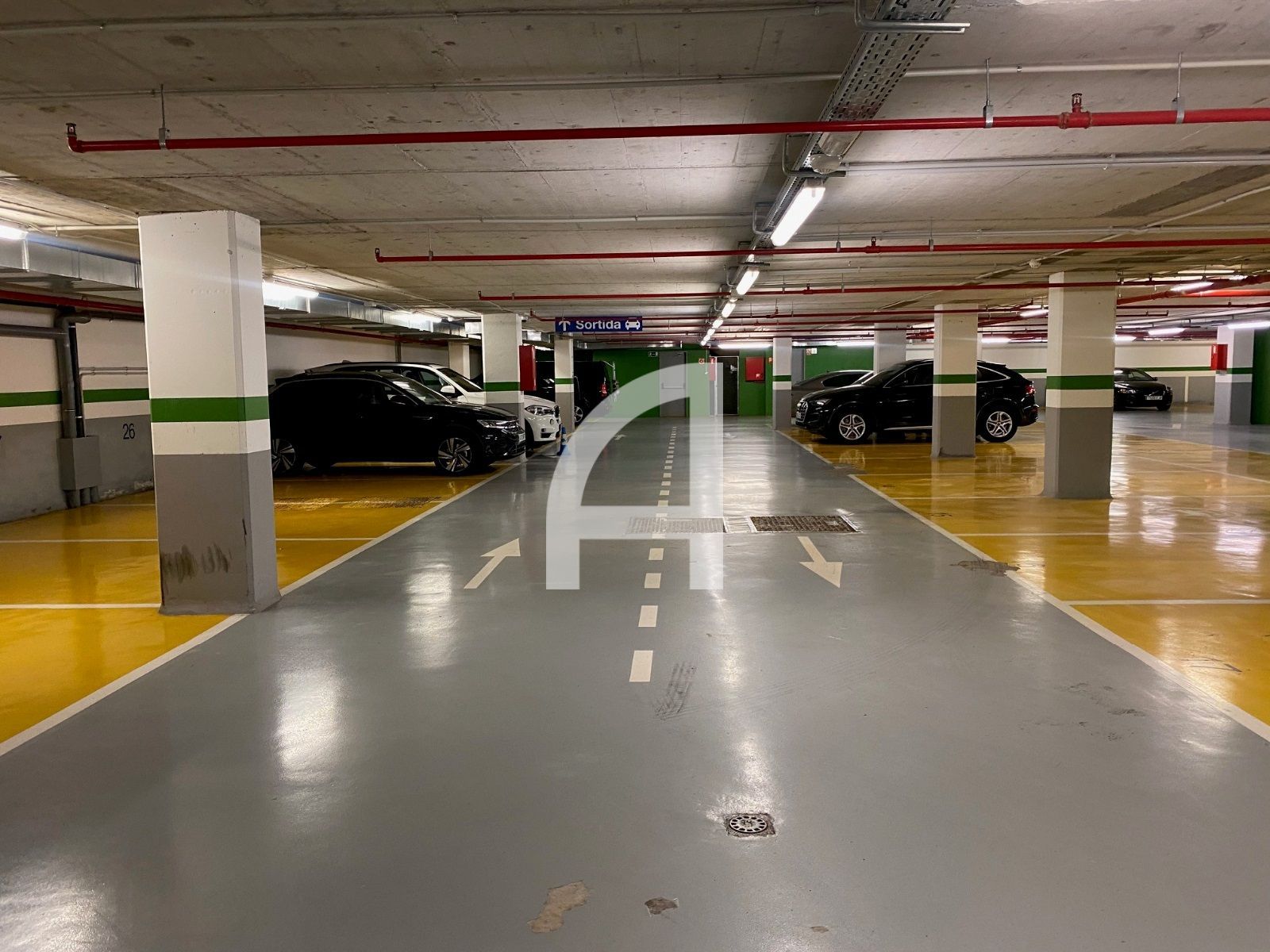 Garage for rent Barcelona. Ref: 17842. GuinotPrunera