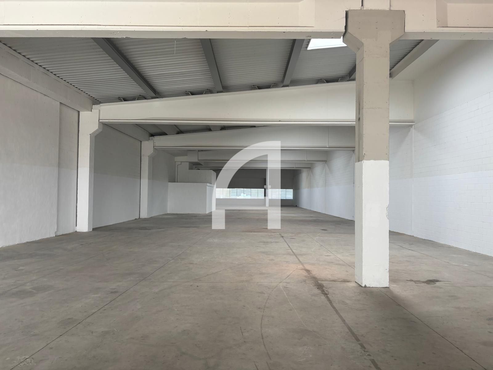 NAVE INDUSTRIAL EN VENTA EN EL POLÍGONO INDUSTRIAL EN CAN PARELLADA , TERRASSA - Foto 4