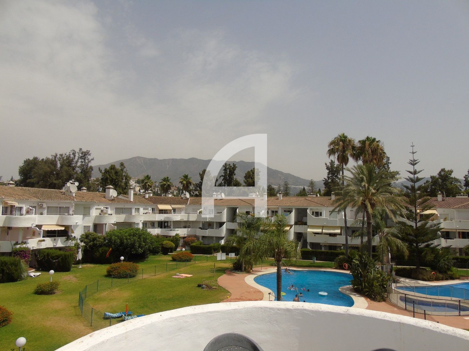 FANTÁSTICO ÁTICO EN LA CODICIADA ZONA DE MIJAS GOLF