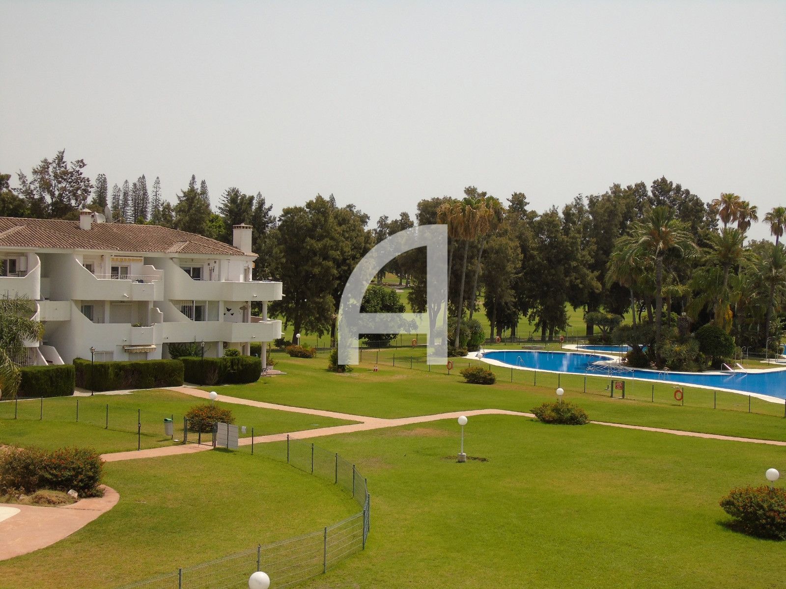 FANTÁSTICO ÁTICO EN LA CODICIADA ZONA DE MIJAS GOLF