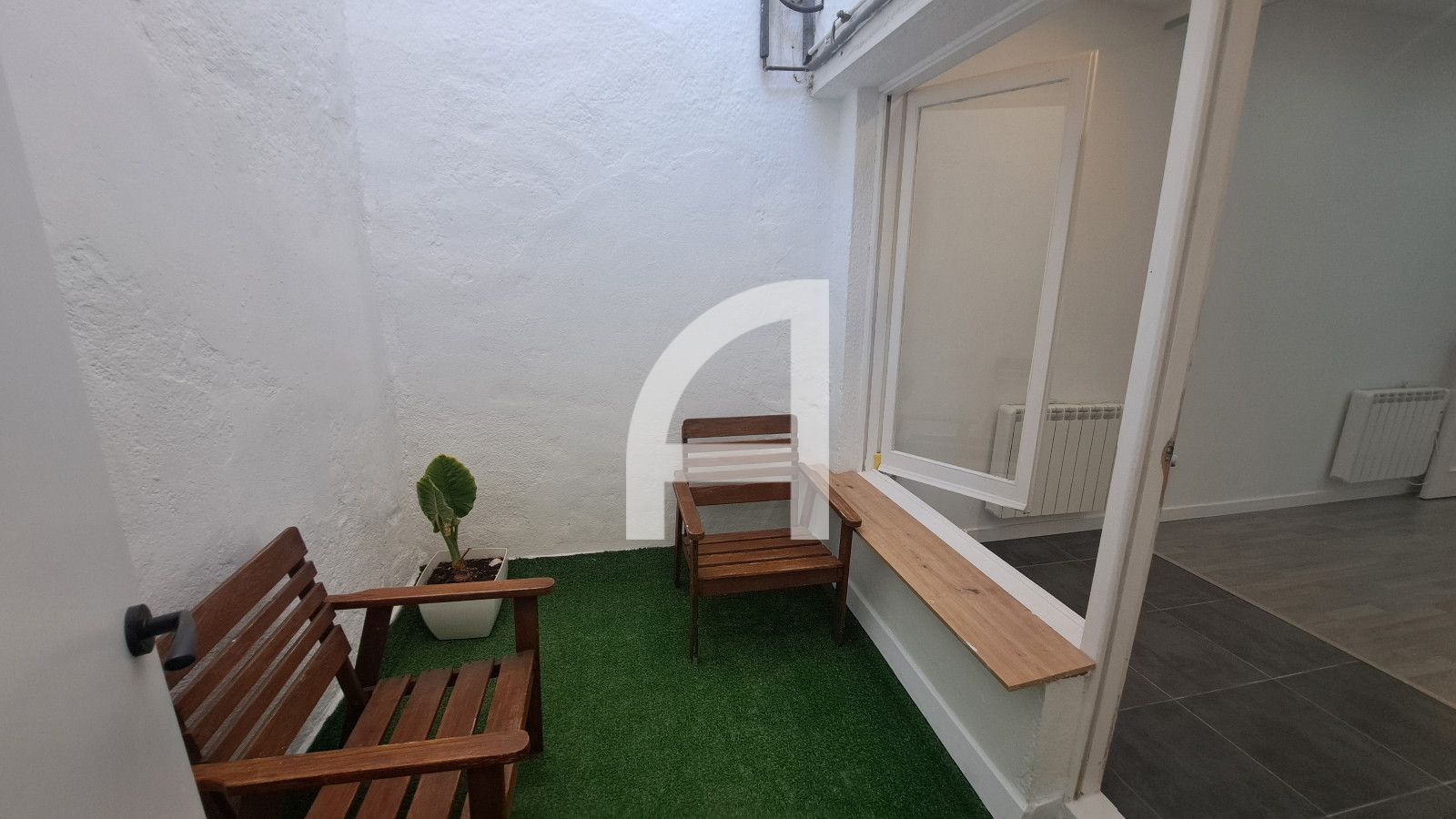 PLANTA BAJA REFORMADA CON ENTRADA INDEPENDIENTE EN SANT PERE NORD - Foto 2