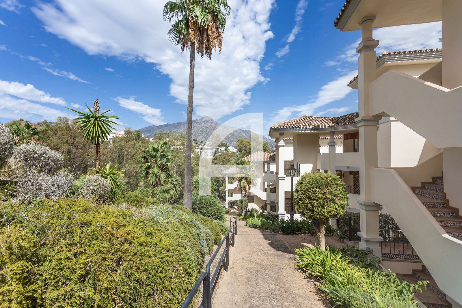 FANTÁSTICO APARTAMENTO EN VENTA EN NUEVA ANDALUCIA - Foto 36