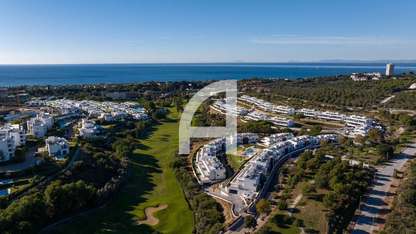 LUXURY PENTHOUSE WITH PRIVATE POOL RIGHT BY THE GOLF COURSE - Foto 14