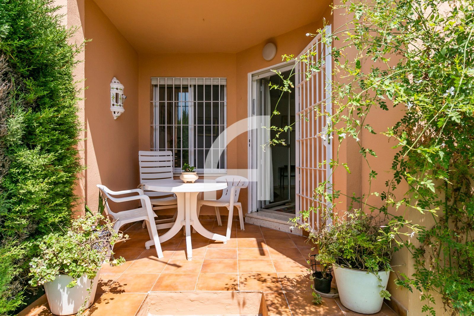 ENCANTADORA ADOSADA CON VISTAS AL MAR EN BENAHAVIS - Foto 29