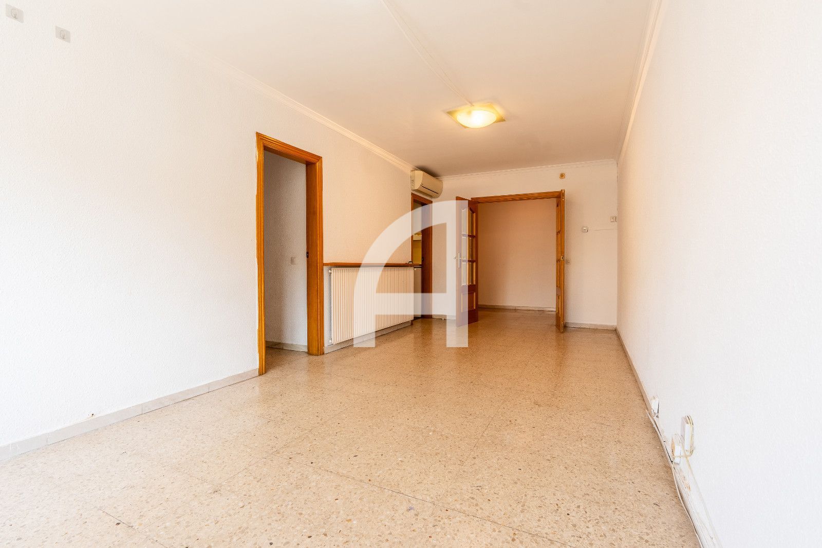 LUMINOSIDAD, AMPLITUD Y UBICACIÓN PERFECTE EN EL CENTRO DE MOLINS DE REI - Foto 10