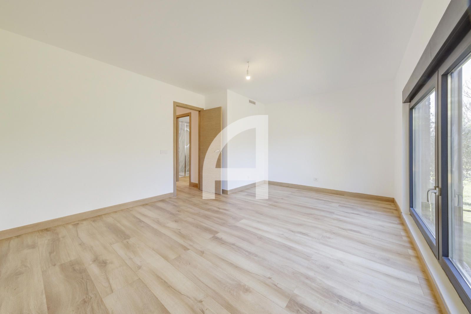 CHALET EN UNA ÚNICA PLANTA CON UNA MAGNIFICA PARCELA - Foto 33