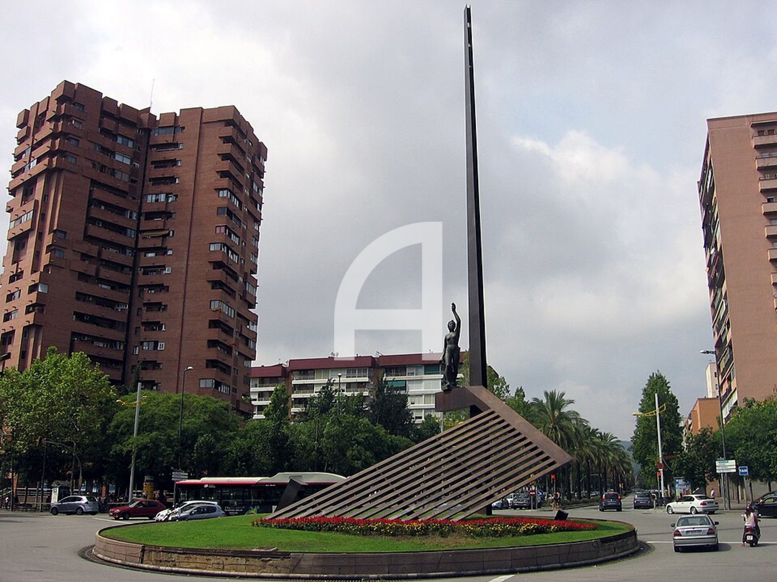 EDIFICI RESIDENCIAL A NOU BARRIS, BARCELONA - Foto 3