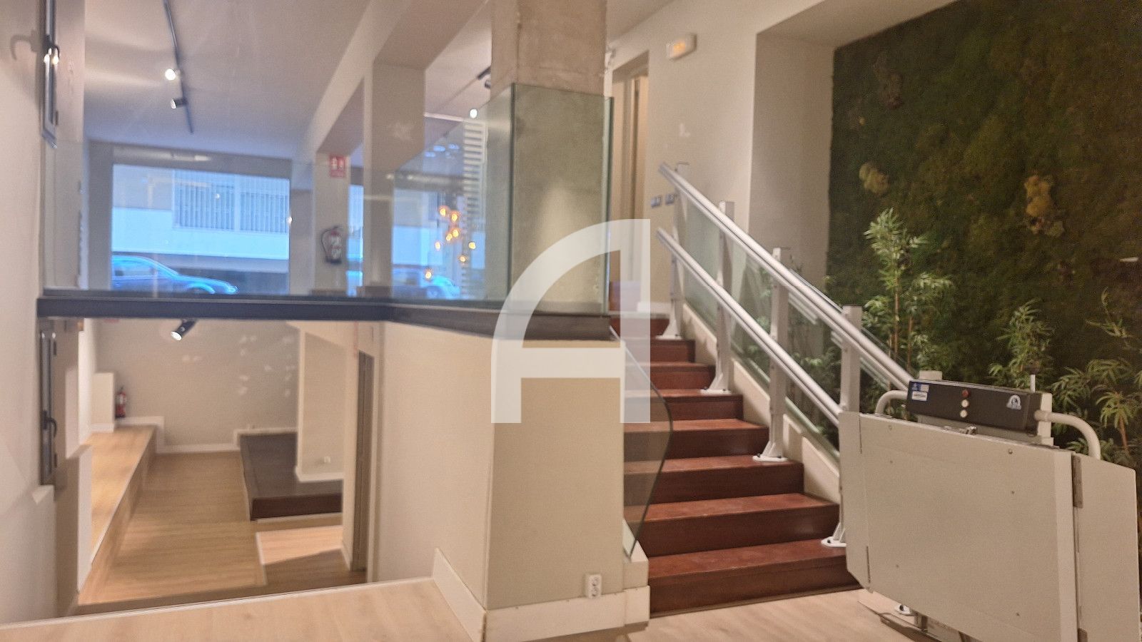 INTERESANTE LOCAL PARA INVERSIÓN Y USO COMERCIAL EN ZONA ALTA - Foto 5