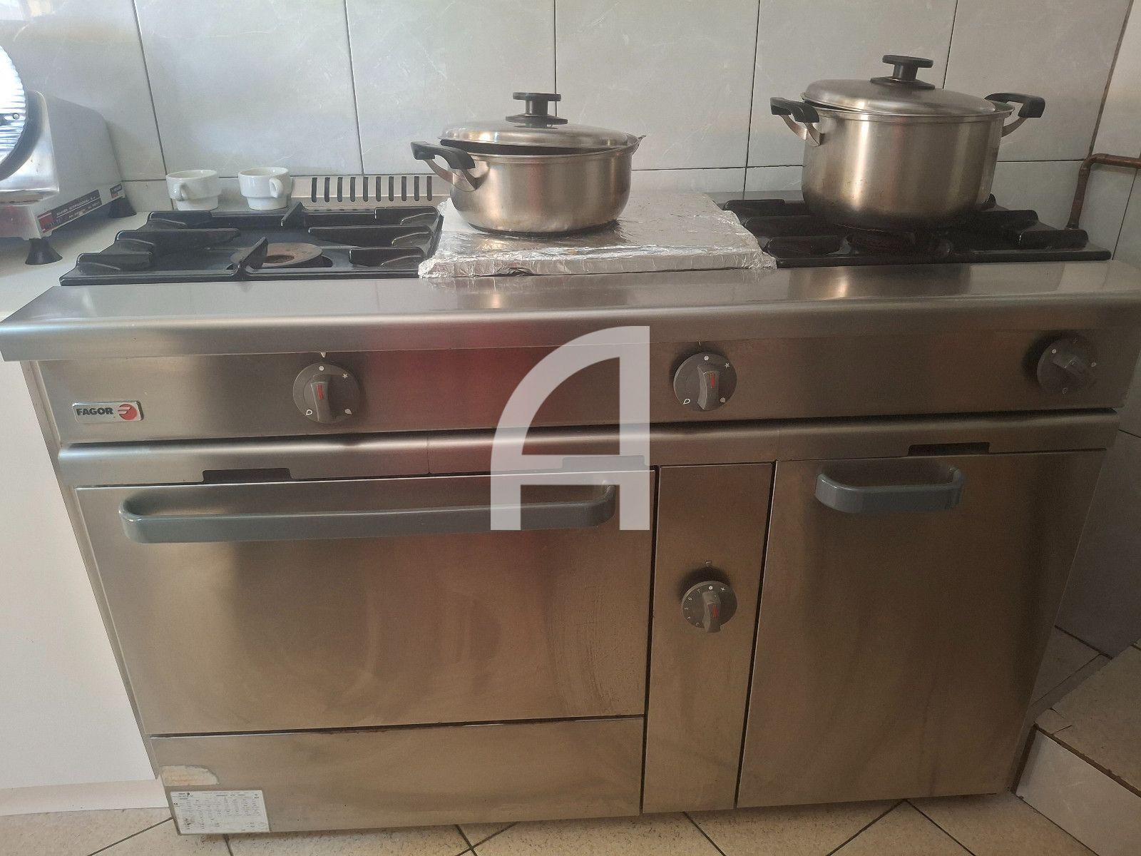 INVIERTE EN UN NEGOCIO OPERATIVO: LOCAL DE HOSTELERÍA CON TERRAZA - Foto 16