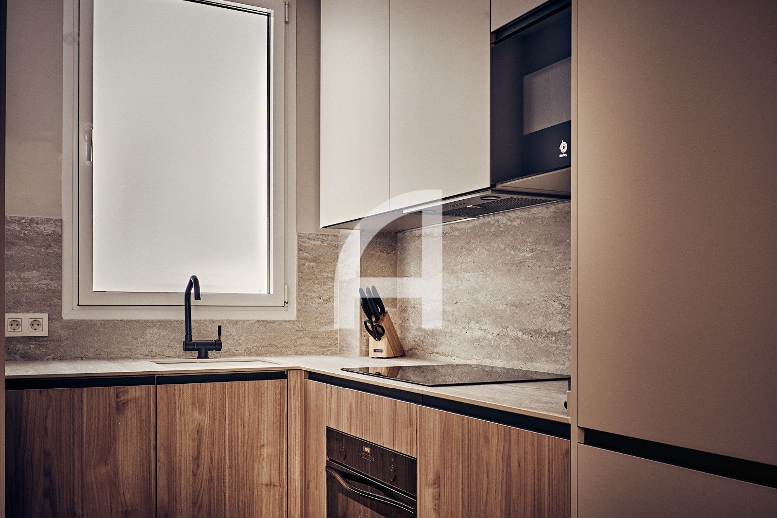 VIVIENDA MODERNA Y PRACTICA DESTACANDO SU LUMINOSIDAD - Foto 6