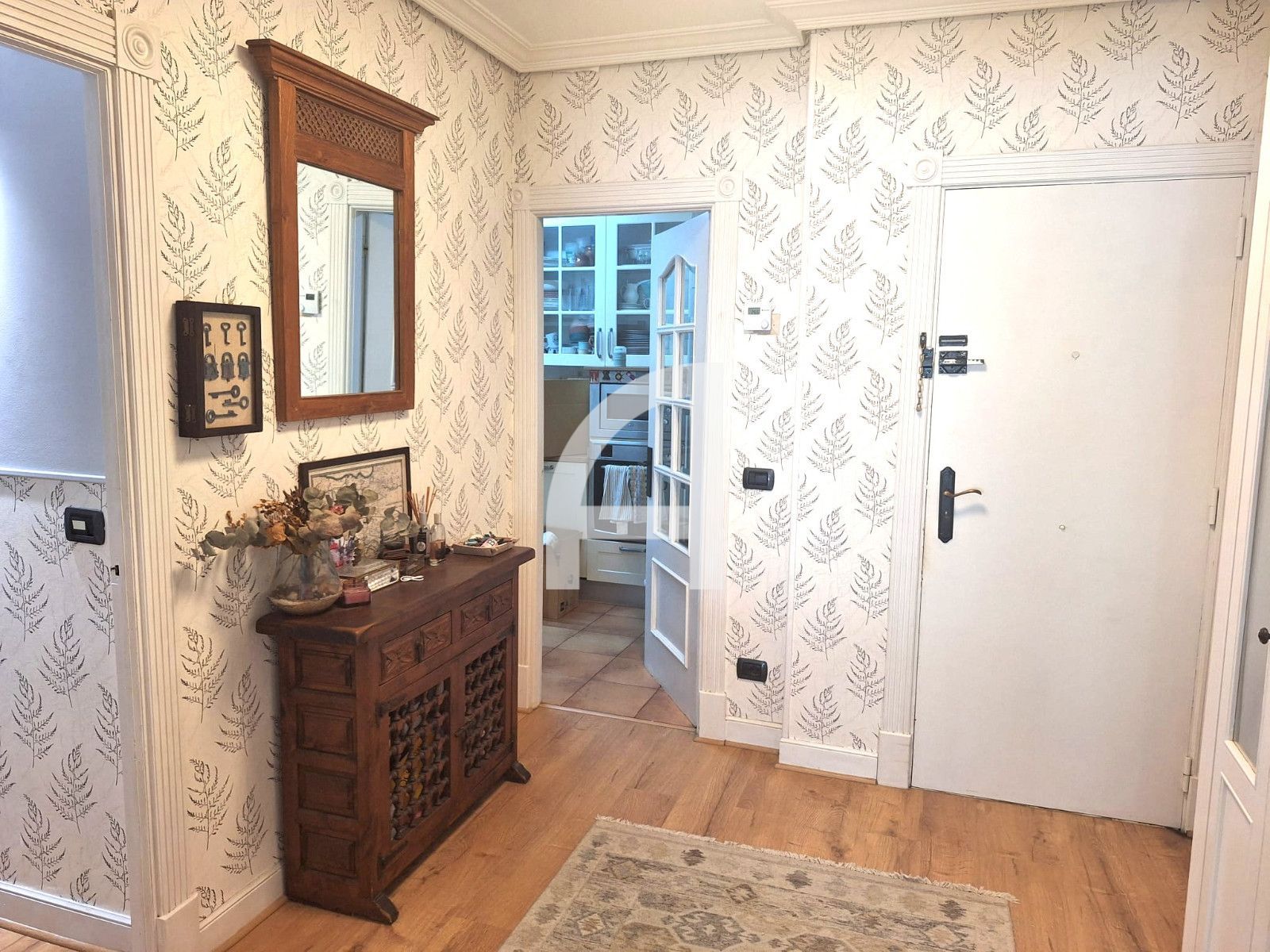 AMPLIO Y LUMIONOSO PISO EN VENTA CON DOS PLAZAS DE GARAJE - Foto 15
