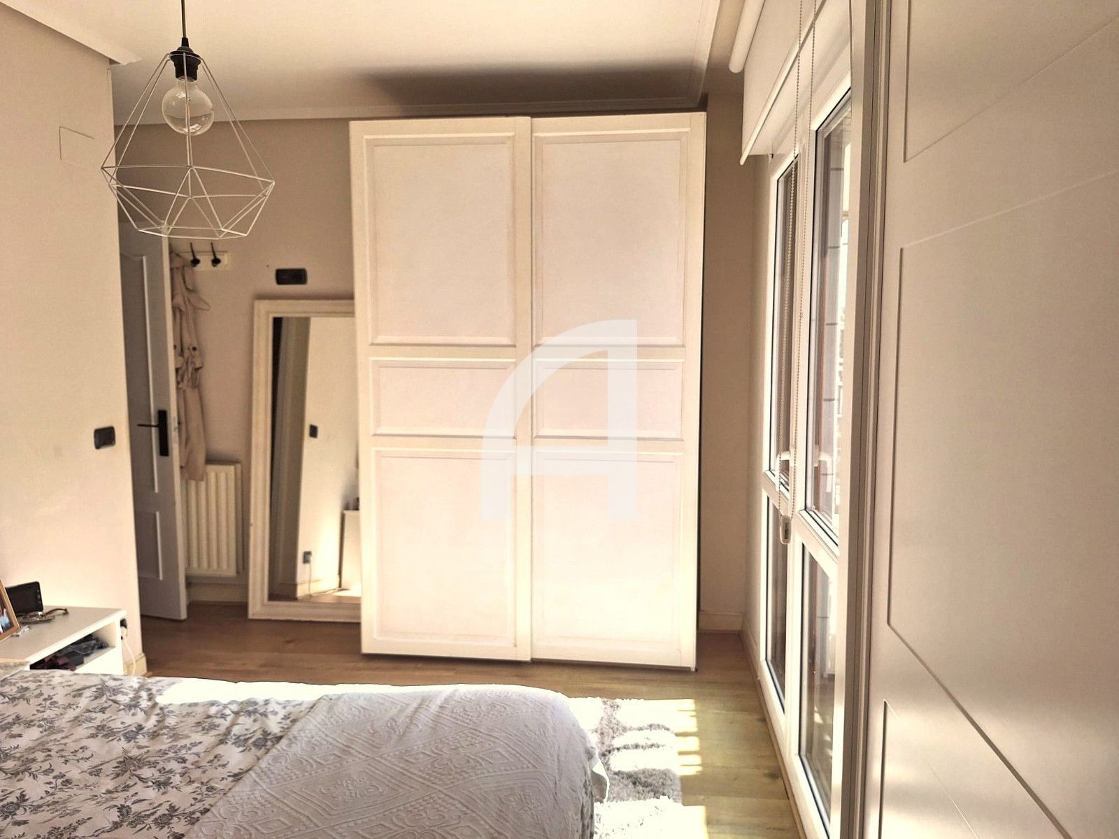 AMPLIO Y LUMIONOSO PISO EN VENTA CON DOS PLAZAS DE GARAJE - Foto 24