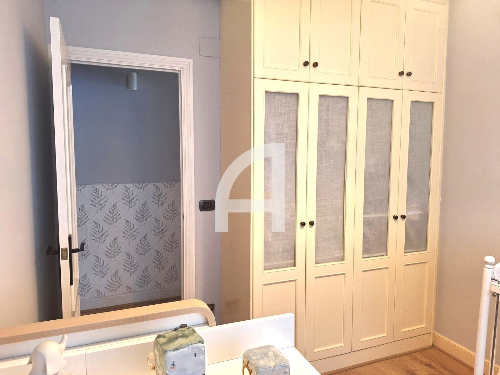 AMPLIO Y LUMIONOSO PISO EN VENTA CON DOS PLAZAS DE GARAJE - Foto 32