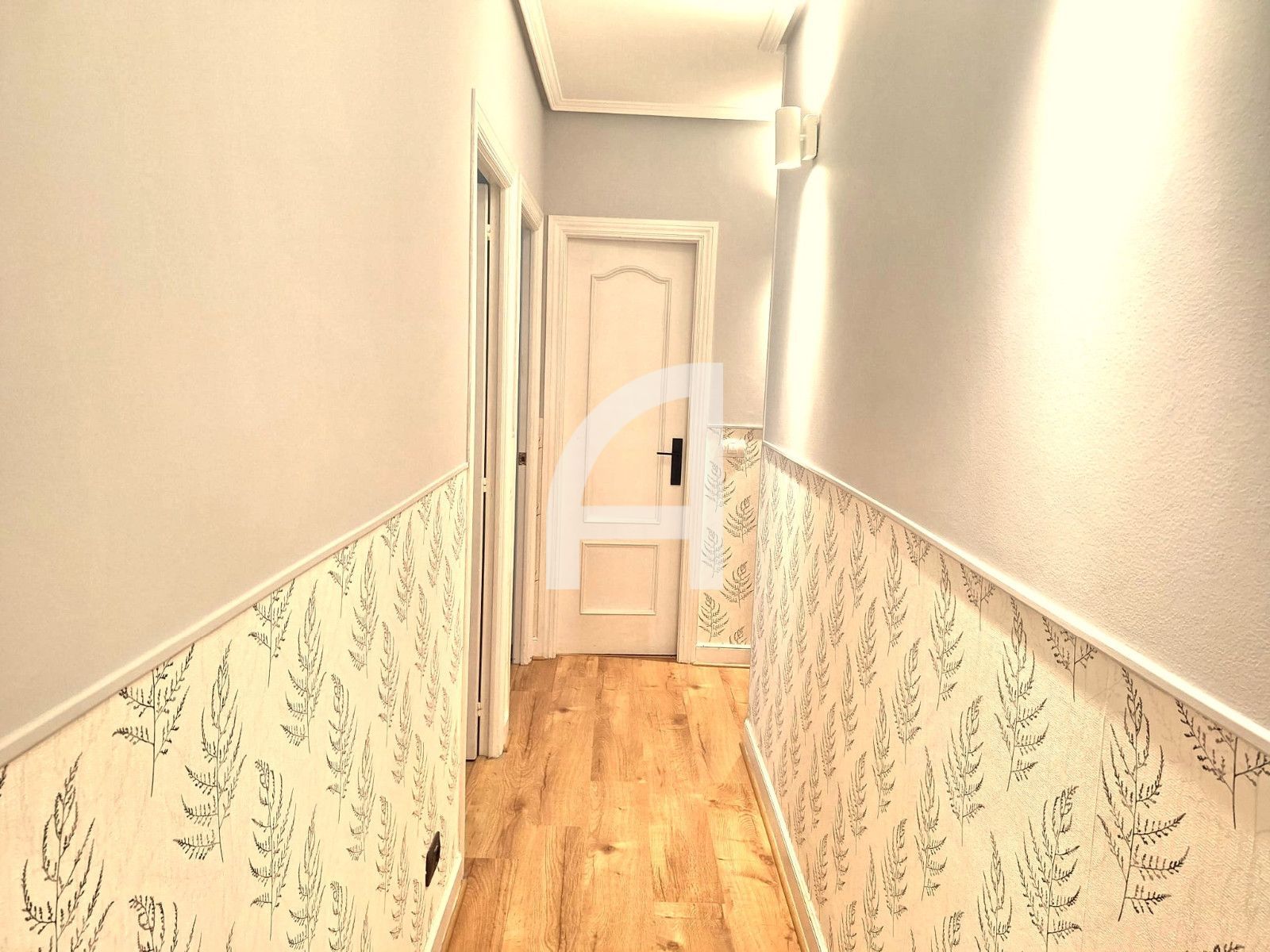 AMPLIO Y LUMIONOSO PISO EN VENTA CON DOS PLAZAS DE GARAJE - Foto 37
