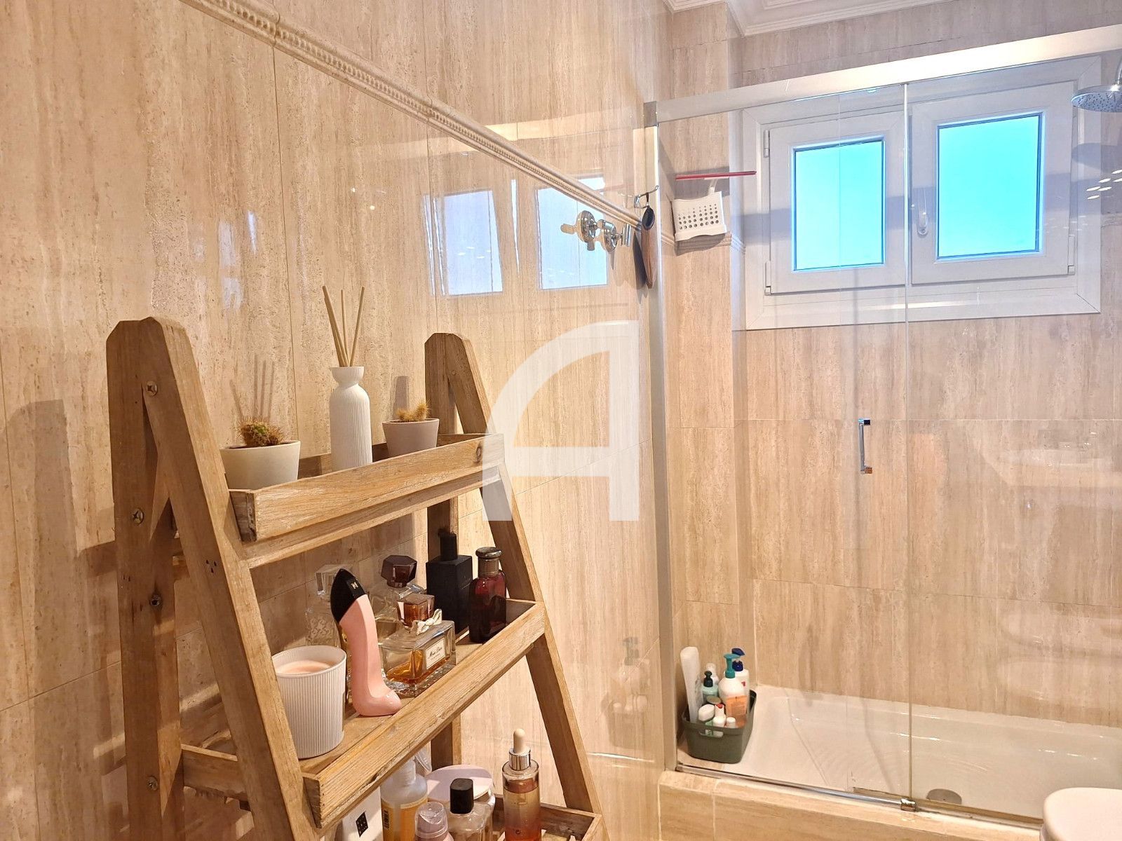 AMPLIO Y LUMIONOSO PISO EN VENTA CON DOS PLAZAS DE GARAJE - Foto 38