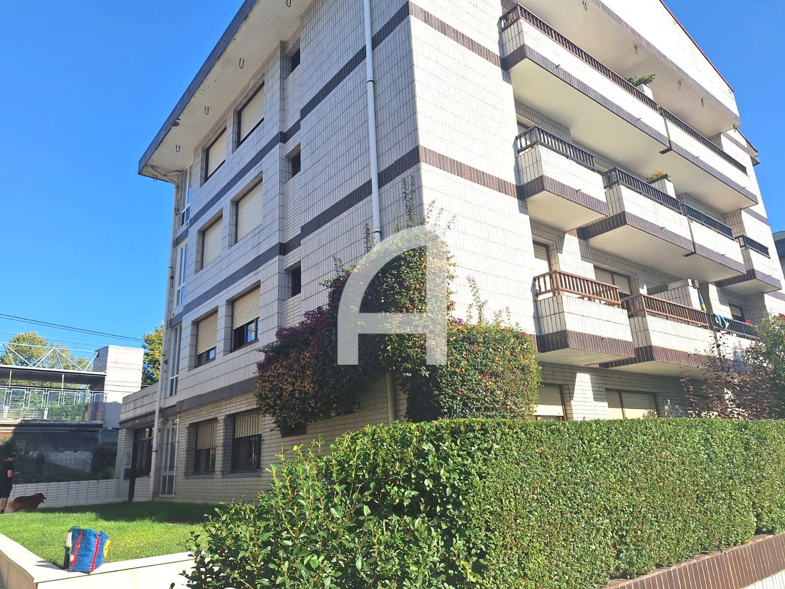 AMPLIO Y LUMIONOSO PISO EN VENTA CON DOS PLAZAS DE GARAJE - Foto 49