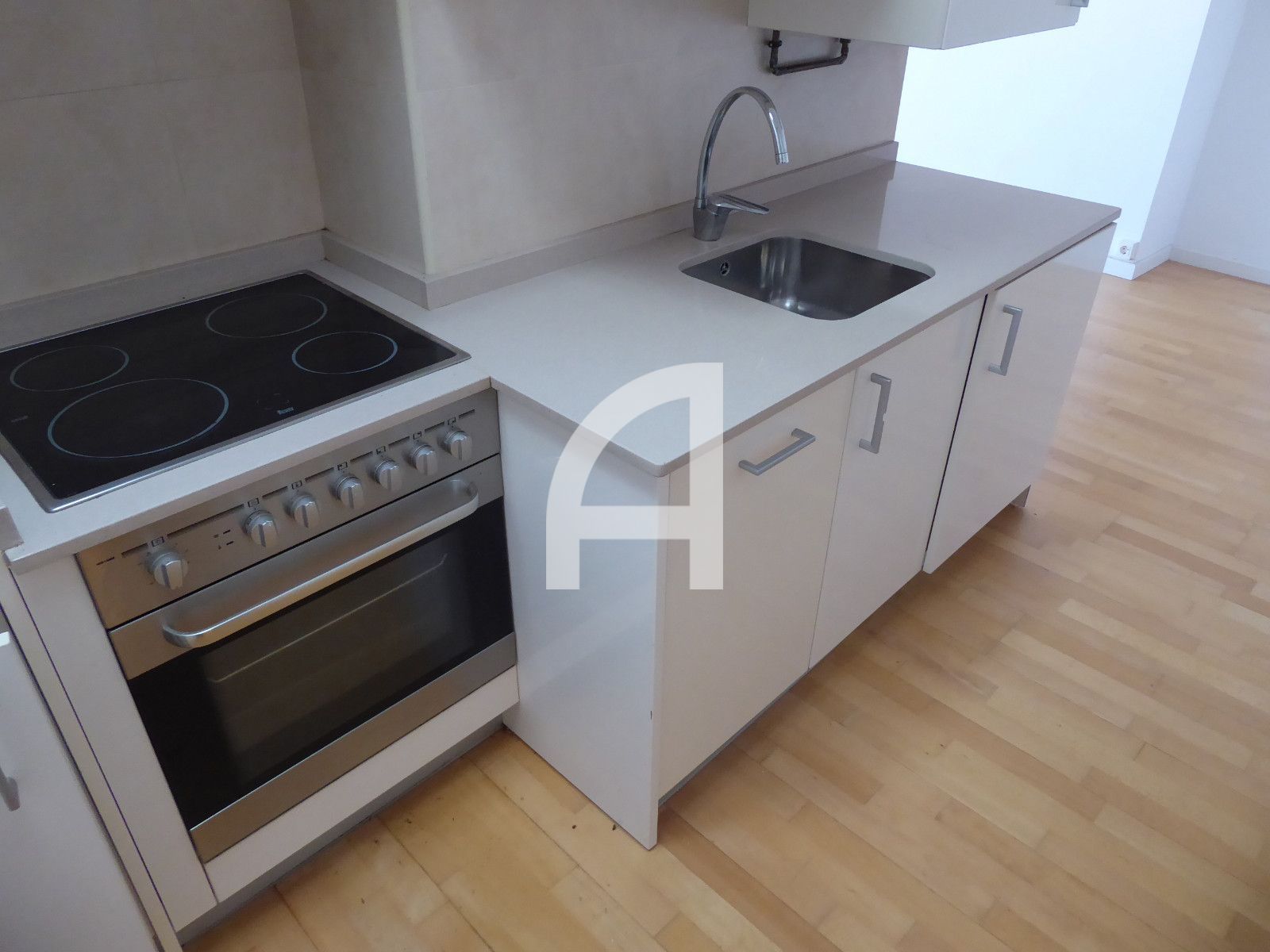 FANTÁSTICO ÁTICO EN PLENO CENTRO DE ZARAGOZA Y VISTAS A LA BASÍLICA DEL PILAR - Foto 11