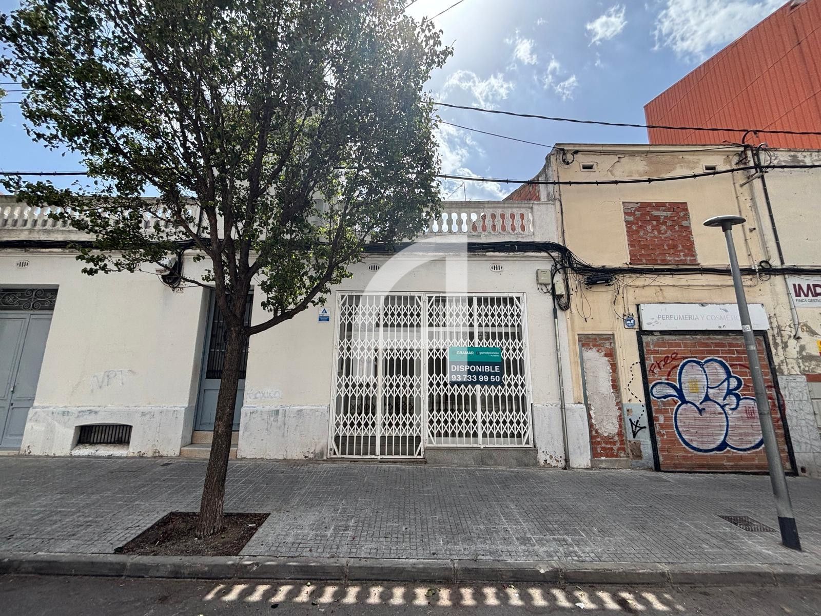 LOCAL COMERCIAL EN CALLE AMPLE: VISIBILIDAD Y MÚLTIPLES POSIBILIDADES - Foto 11