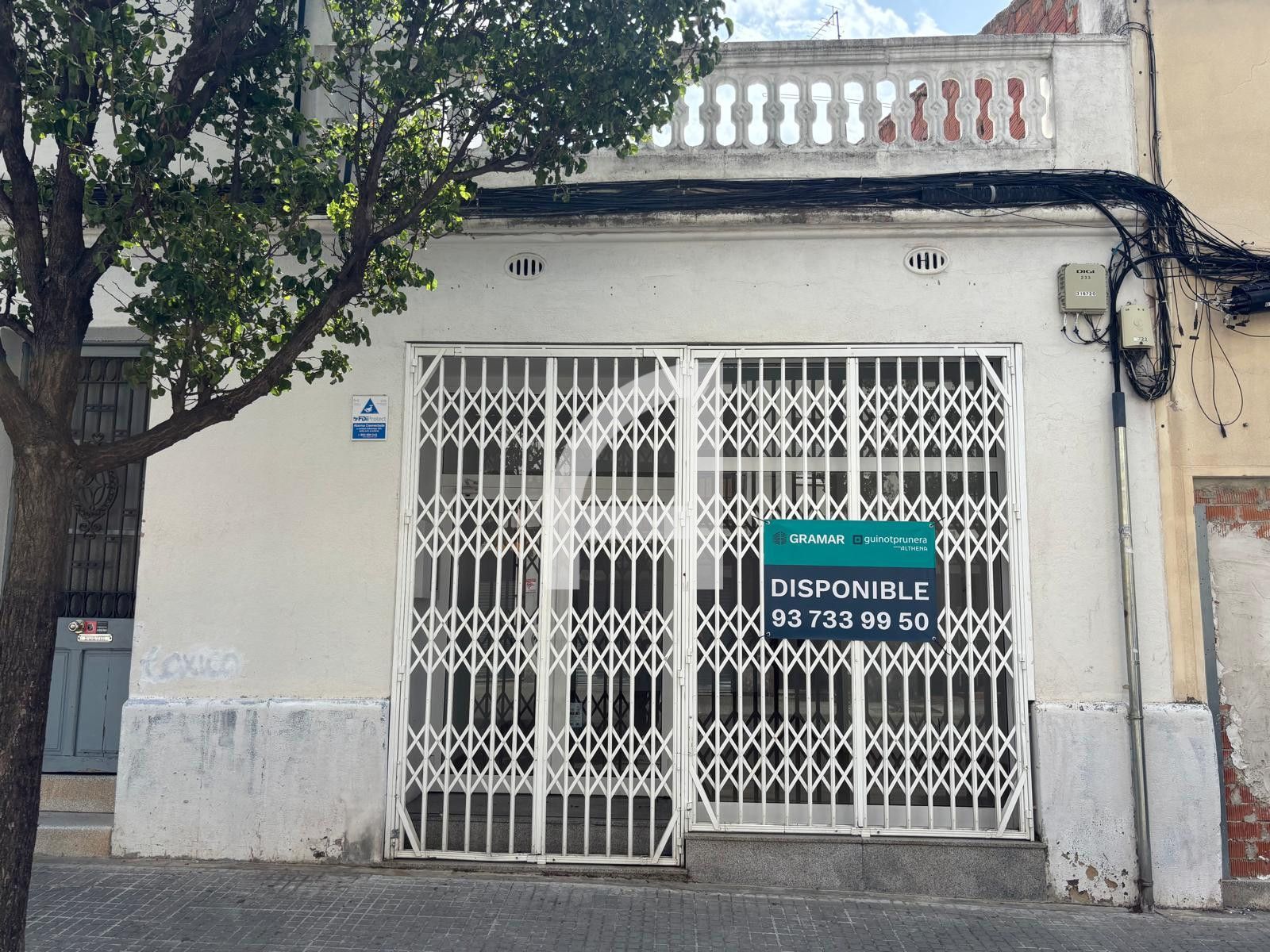 LOCAL COMERCIAL EN CALLE AMPLE: VISIBILIDAD Y MÚLTIPLES POSIBILIDADES - Foto 12