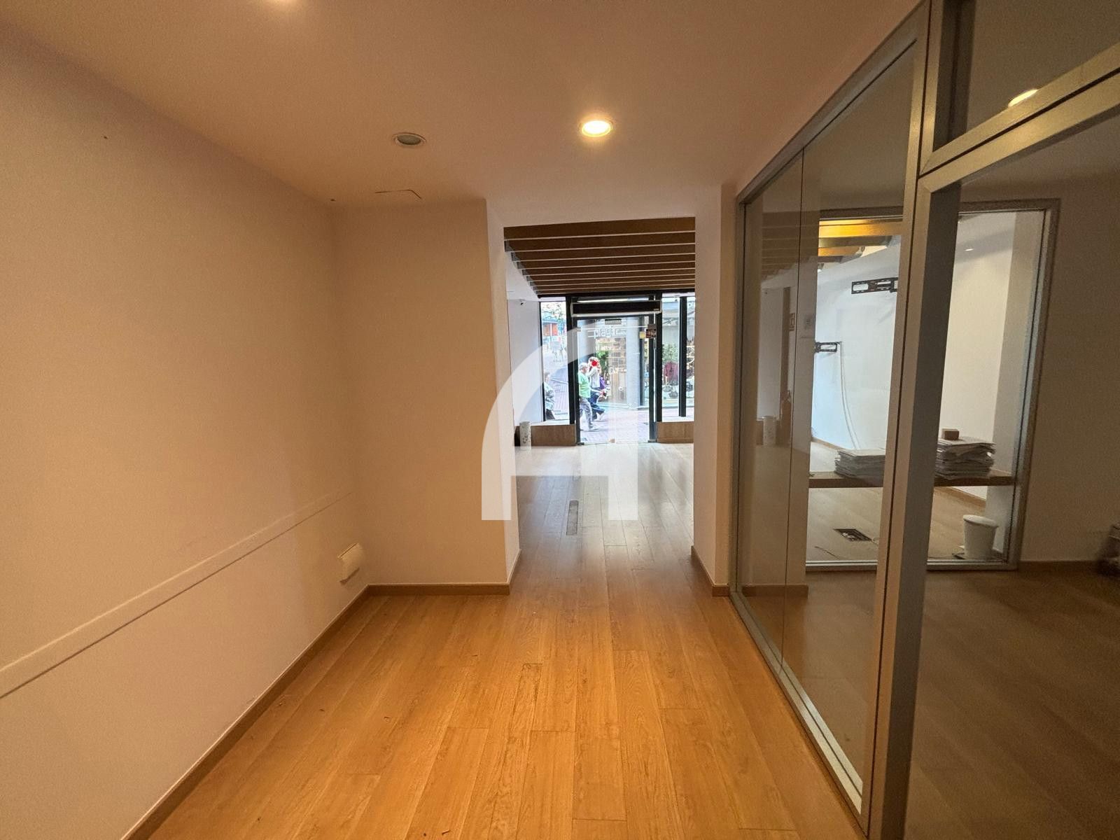 LOCAL COMERCIAL DE ALTO FLUJO PEATONAL EN EL CORAZÓN DE TERRASSA - Foto 5
