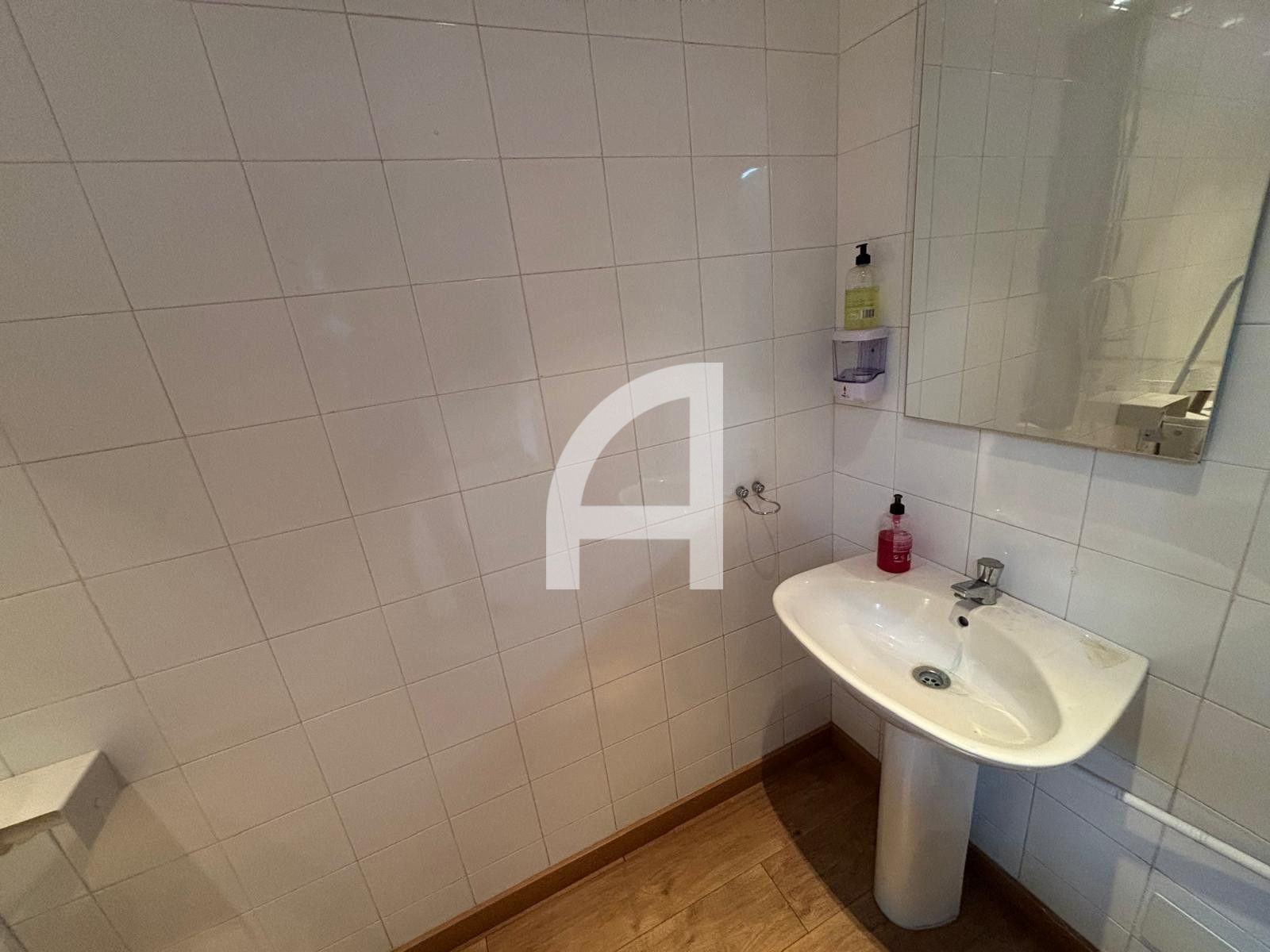LOCAL COMERCIAL DE ALTO FLUJO PEATONAL EN EL CORAZÓN DE TERRASSA - Foto 10