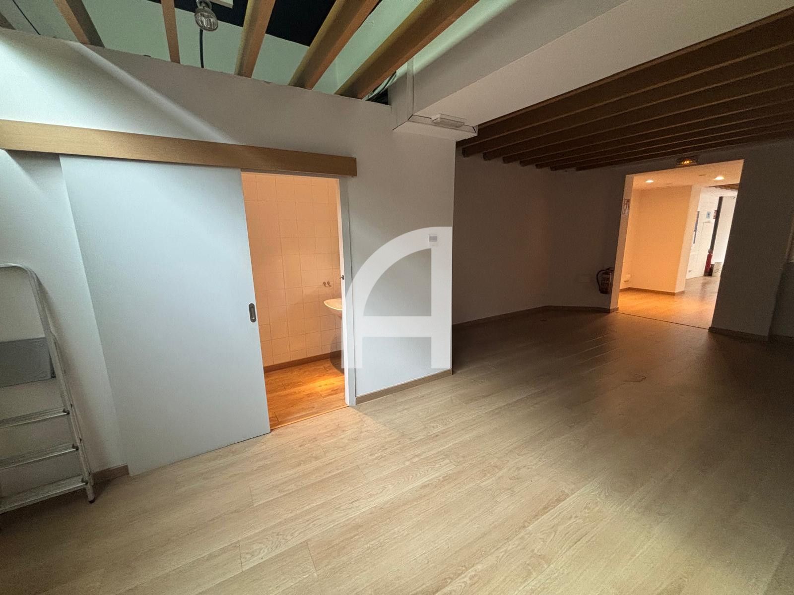 LOCAL COMERCIAL DE ALTO FLUJO PEATONAL EN EL CORAZÓN DE TERRASSA - Foto 8