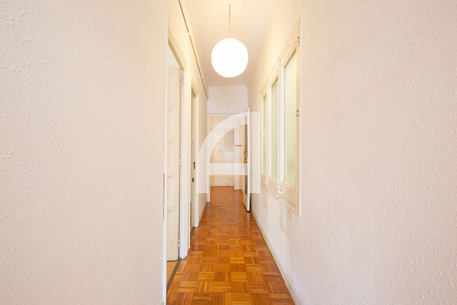 GRAN PISO CON CARÁCTER, AMPLITUD Y UNA UBICACIÓN INMEJORABLE - Foto 23