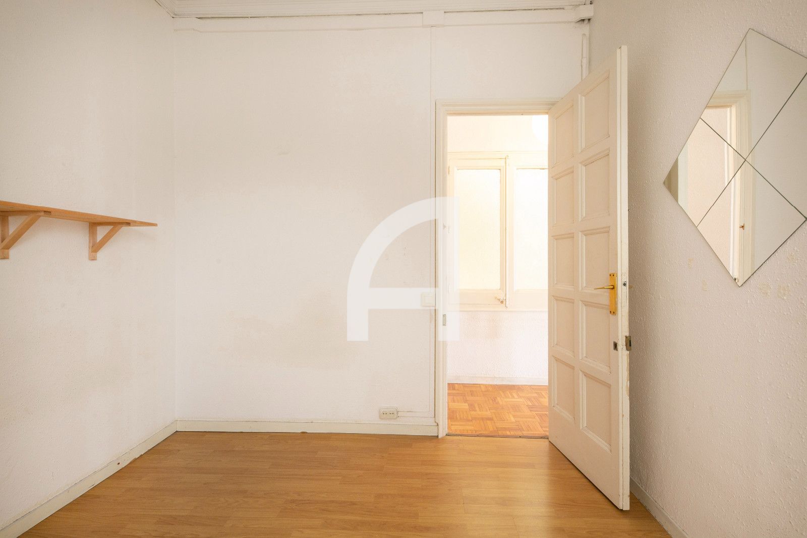GRAN PISO CON CARÁCTER, AMPLITUD Y UNA UBICACIÓN INMEJORABLE - Foto 10