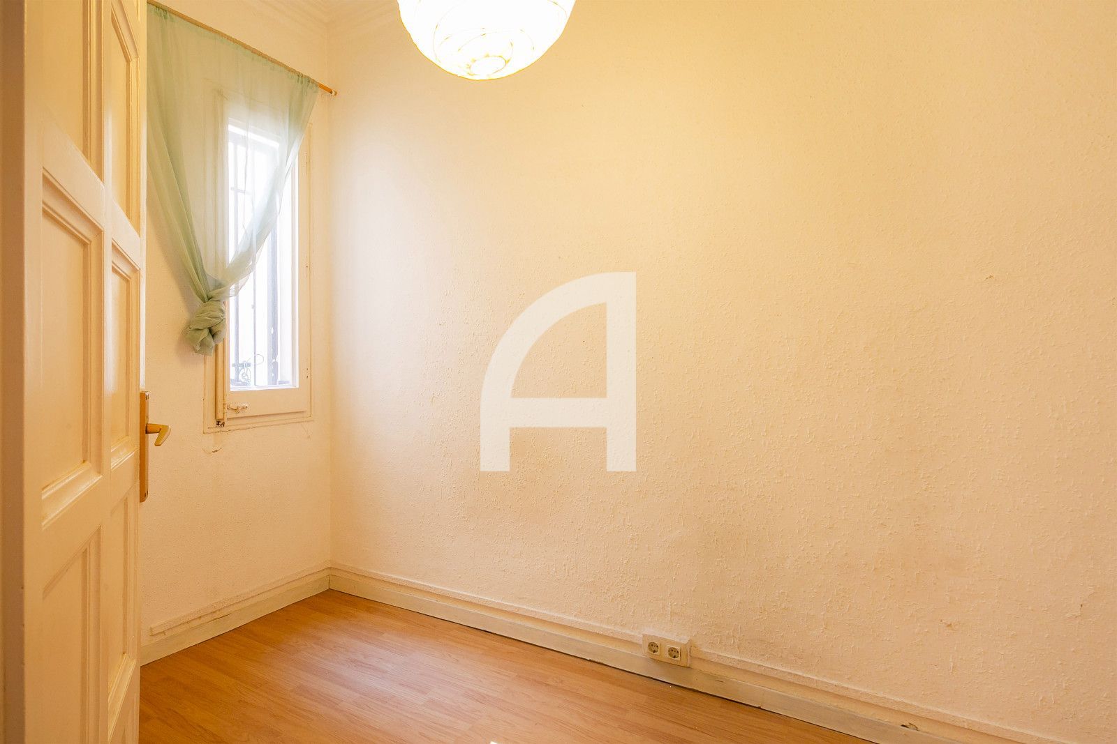GRAN PISO CON CARÁCTER, AMPLITUD Y UNA UBICACIÓN INMEJORABLE - Foto 11