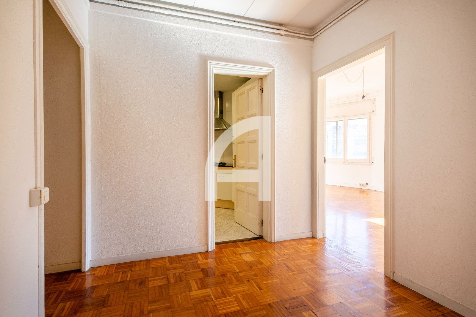 GRAN PISO CON CARÁCTER, AMPLITUD Y UNA UBICACIÓN INMEJORABLE - Foto 25