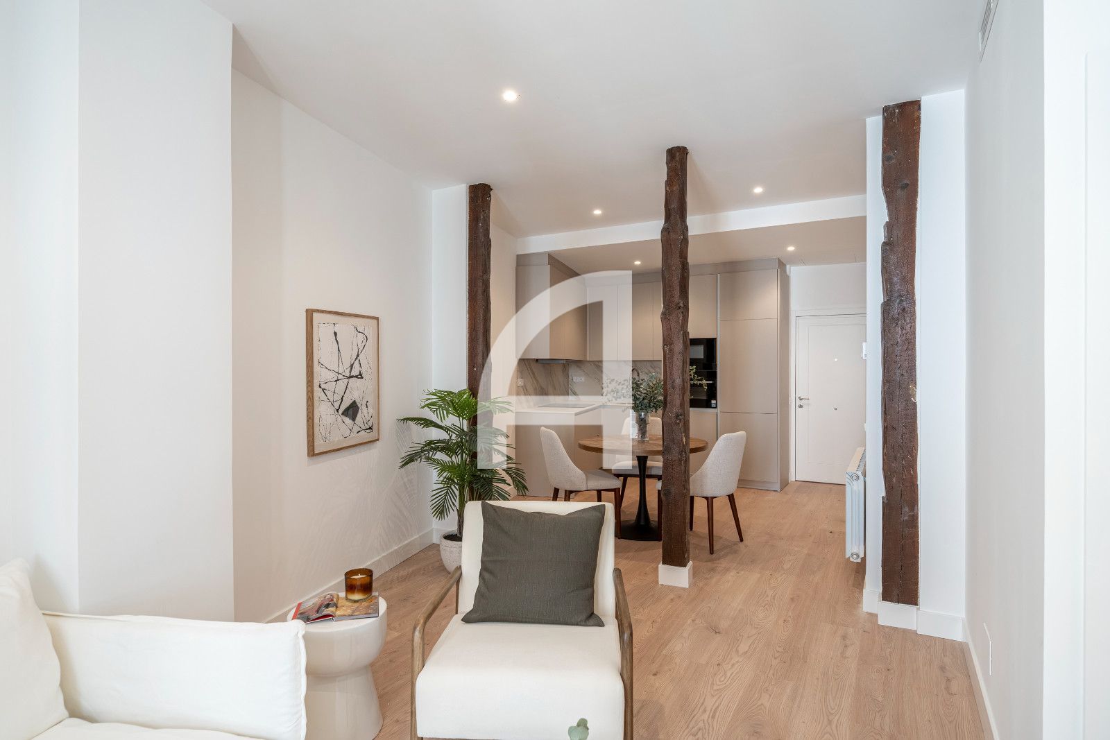 VIVIENDA REFORMADA,  LISTA PARA ENTRAR A VIVIR EN EL CENTRO - Foto 3