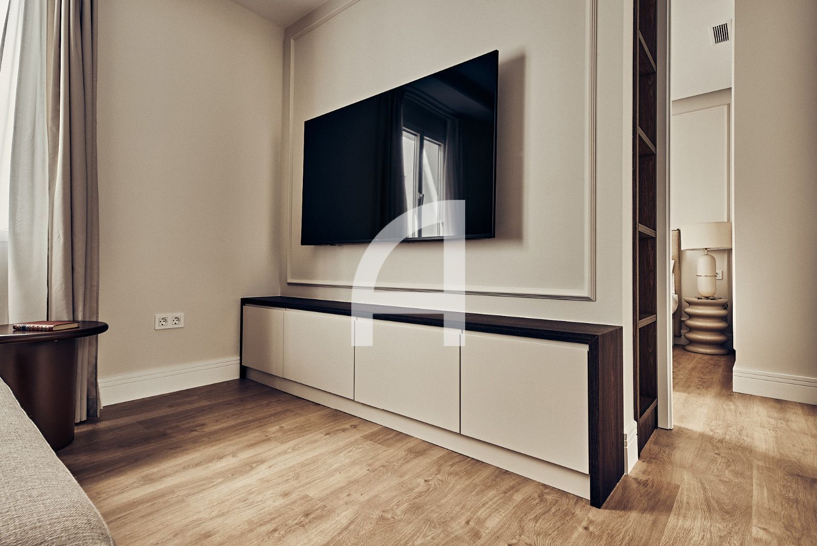 AMPLIA VIVIENDA,  CONFORTABLE Y ATRACTIVA JUNTO AL  RETIRO - Foto 3